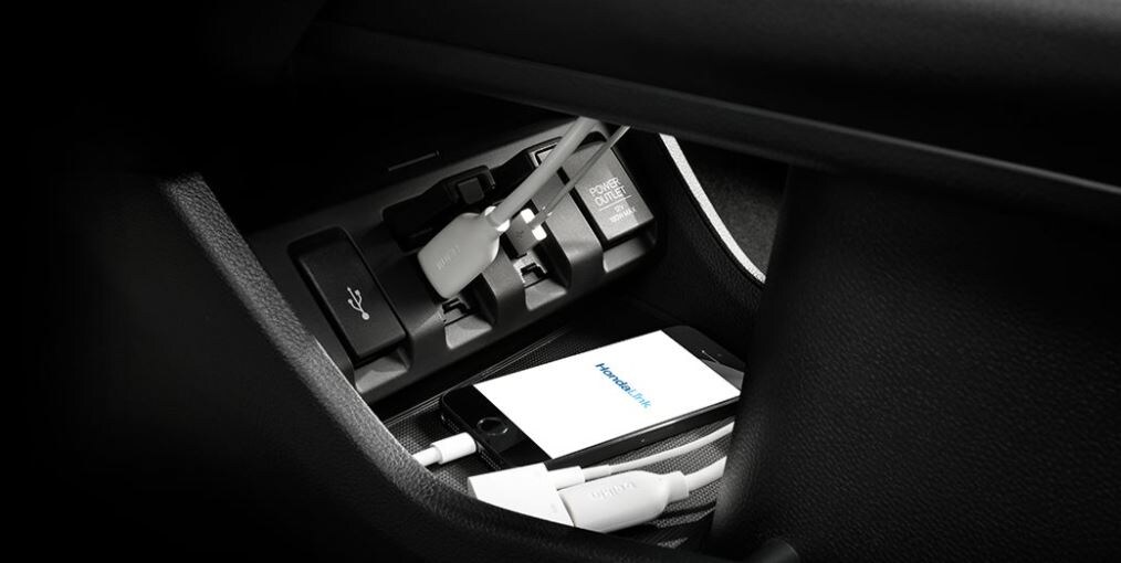 Power Outlets and More in the Honda HRV.JPG
