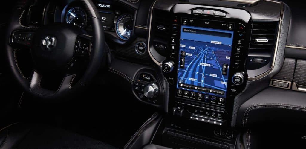 2019_Ram_1500_Interior2.jpg
