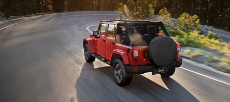 2019-Jeep-Wrangler-Rear.jpg