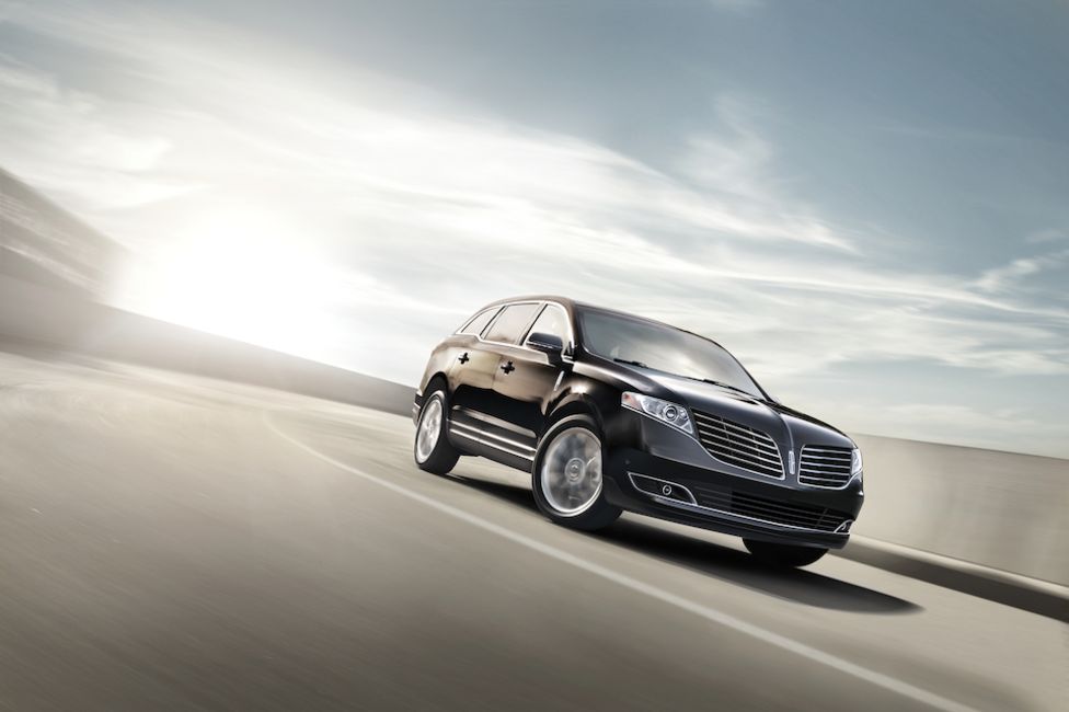2019-Lincoln-MKT-Reserve-SUV-L01 (1).jpeg
