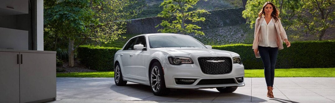 2017_03_06_13_57_35_2017_Chrysler_300_Bold_All_Wheel_Drive_Sedan.png