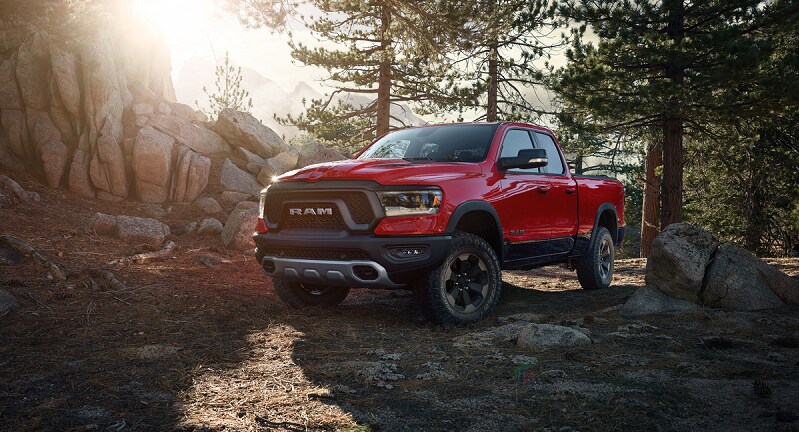 2019-RAM-1500-Rebel-CrewCab-Truck-800px