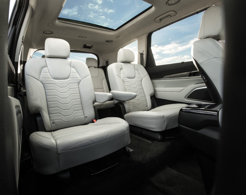 Kia_Telluride_Interior_with_Skylight