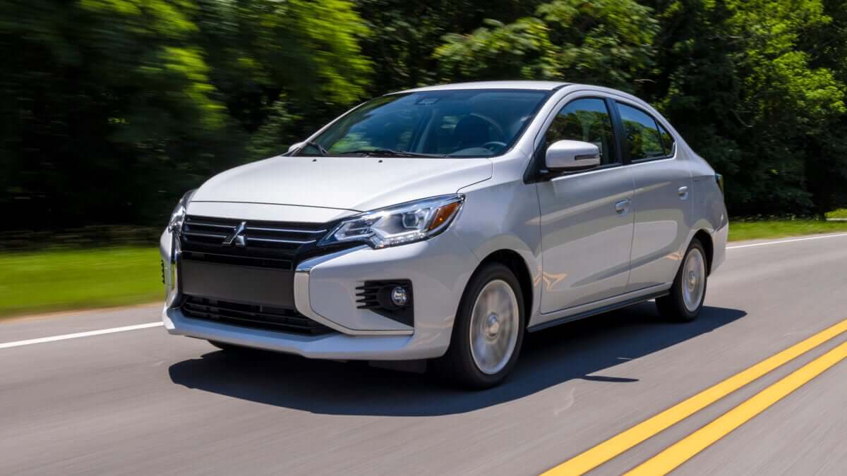 2022-mitsubishi-mirage-g4-side-front-view-driving-fast-tw (1).jpeg