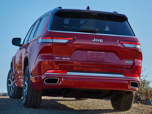 2021 Jeep Grand Cherokee L Rear Angle & Liftgate