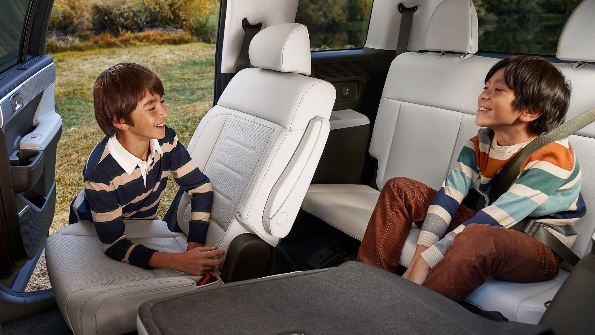 Hyundai Santa Fe interior with available second-row captain's chairs