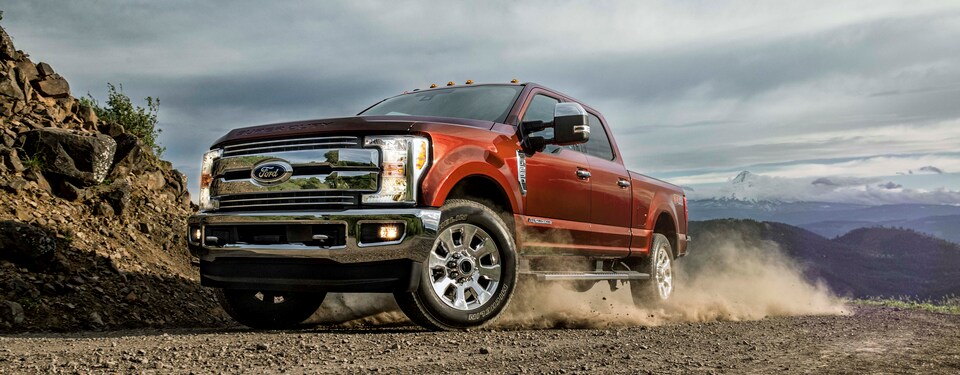 2017-Ford-F-250-Lariat-CrewCab-Truck-L04.png