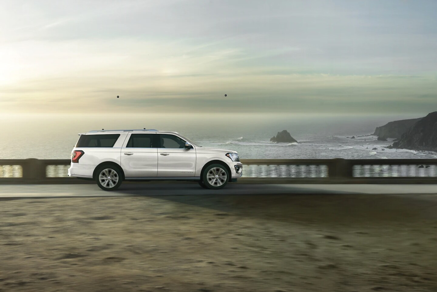 2021-ford-expedition-vs-ford-expedition-max.png