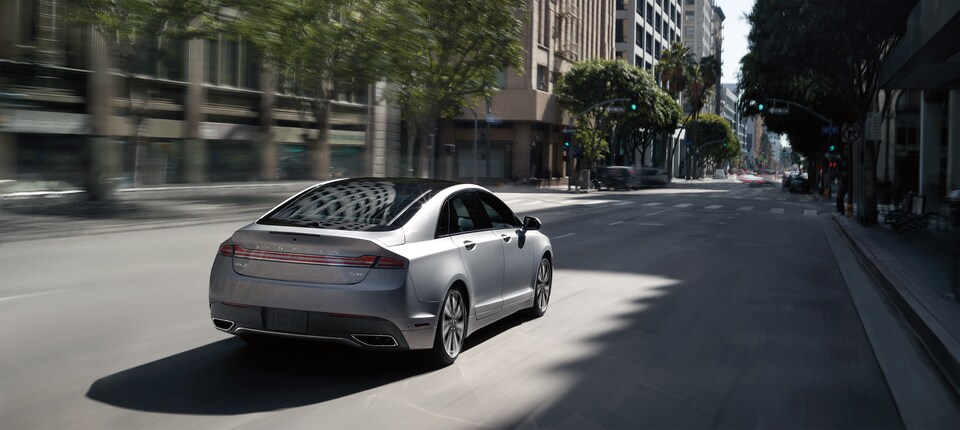 2018-Lincoln-MKZ-Premiere-Hybrid-Sedan-L01.png