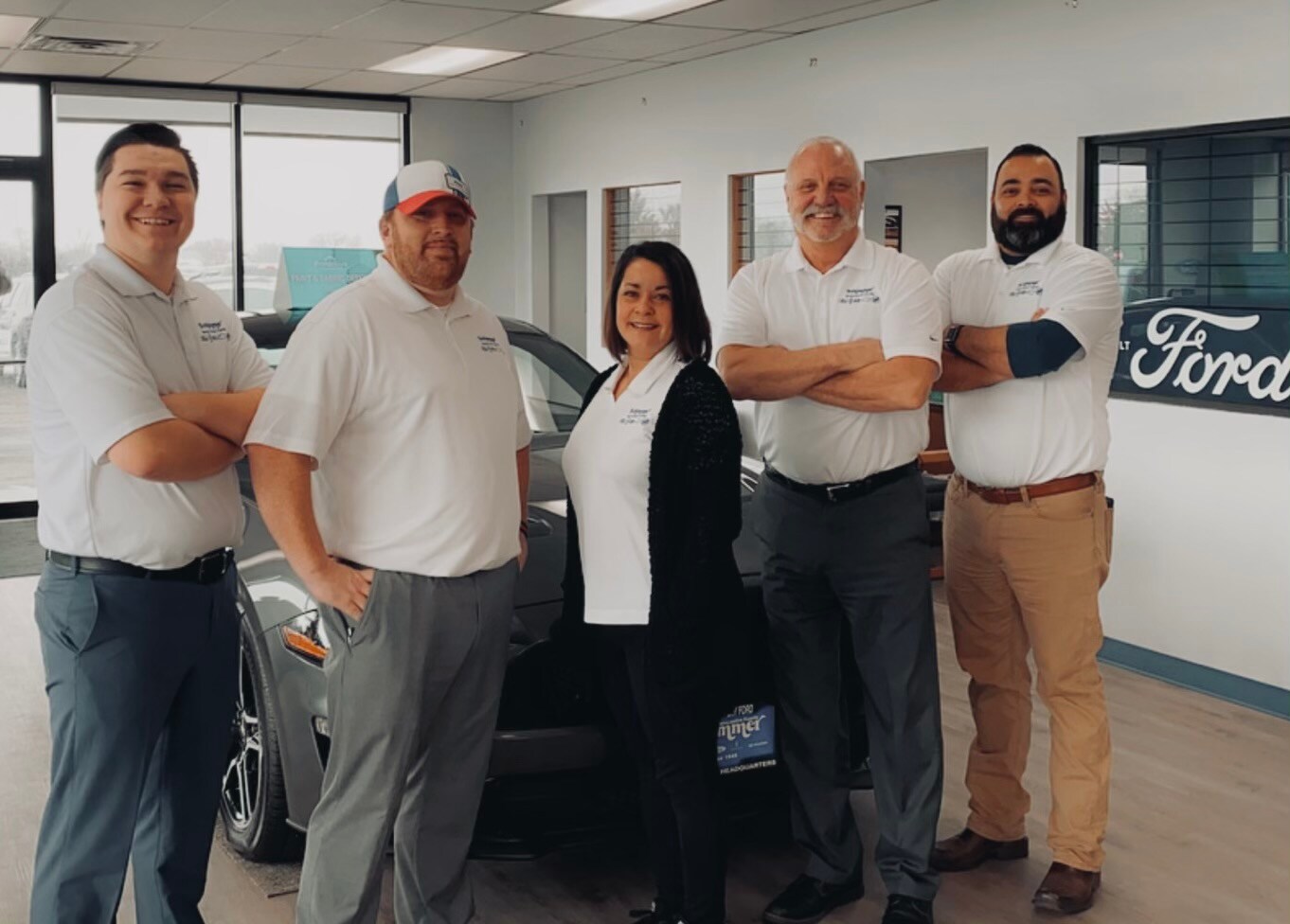 Group photo- SpringValley Ford.jpg