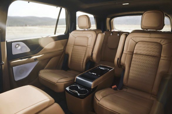 SeatingFor7.jpg