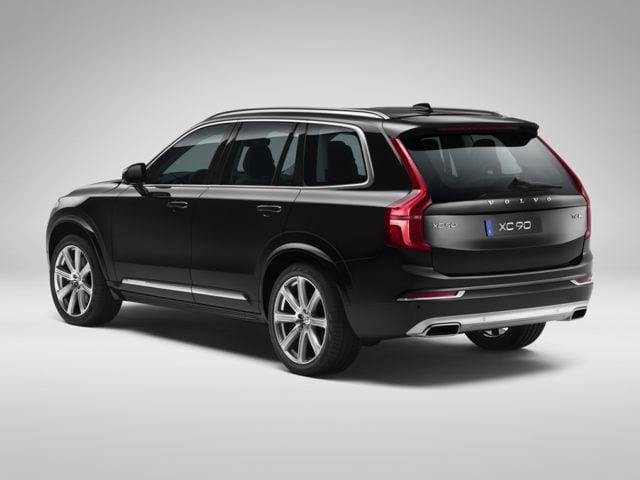 Volvo-xc90-tailgate.jpg