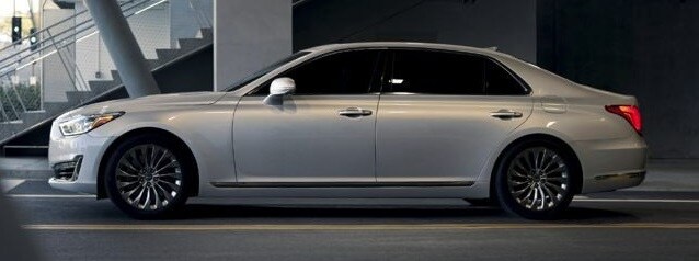 2017 Genesis G90 profile
cropped.jpg