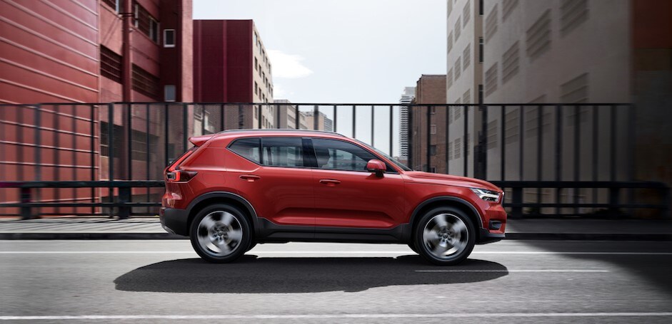 Volvo_XC40SUV_Header.jpg