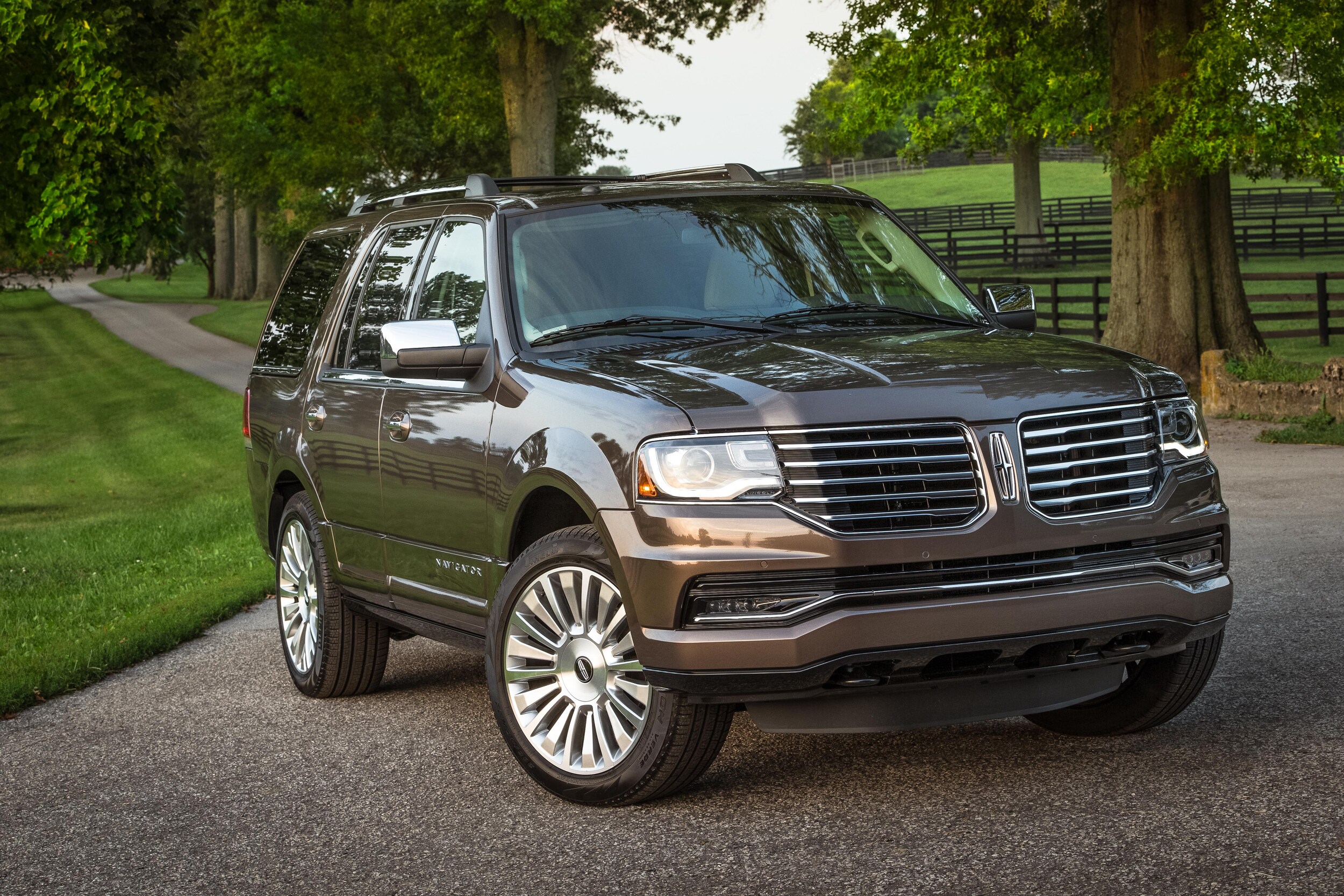 Navigator Exterior.jpg