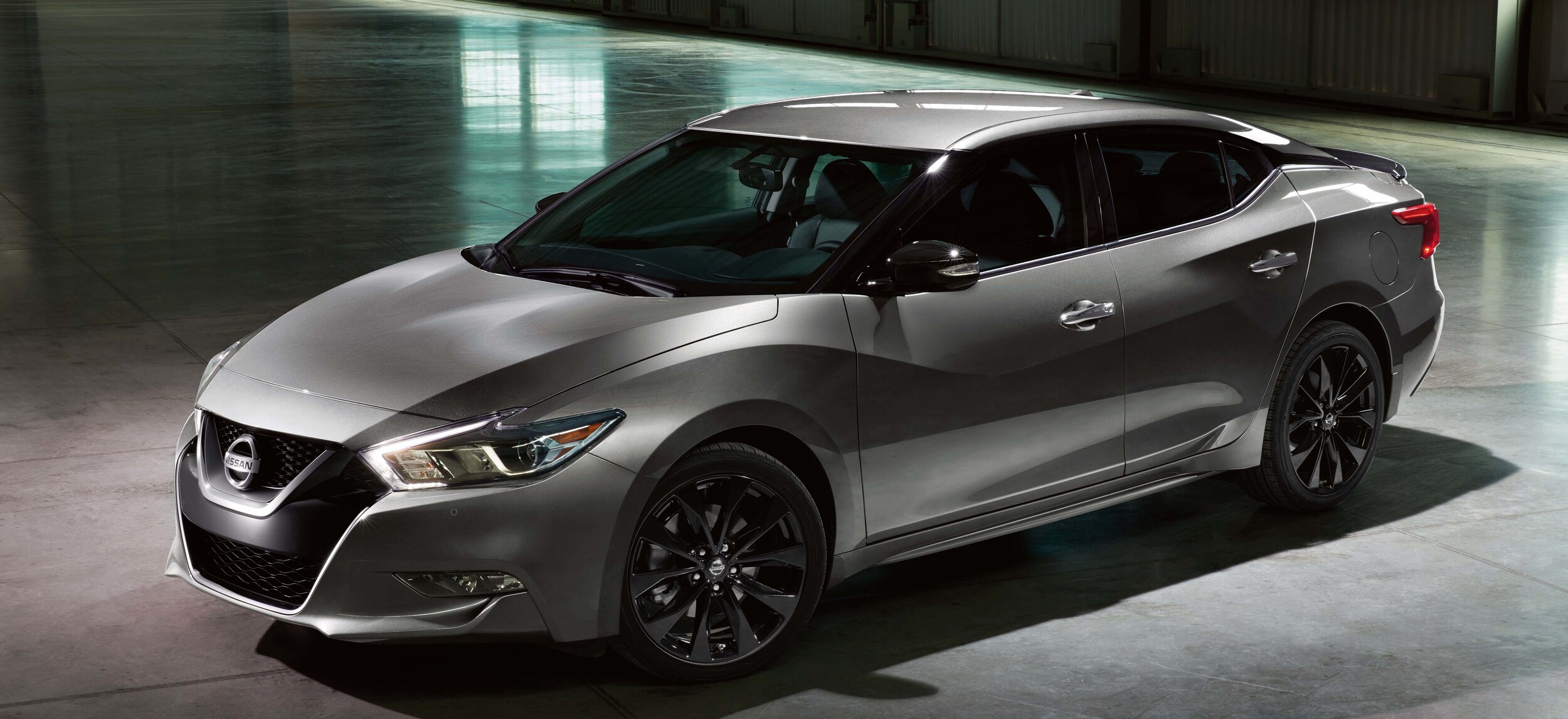 2017-Nissan-Maxima-MidnightEdition-Sedan-L01.png