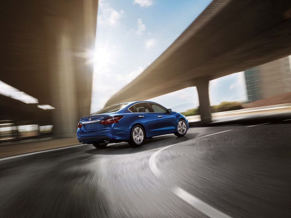 2018 Nissan Altima Storm Blue