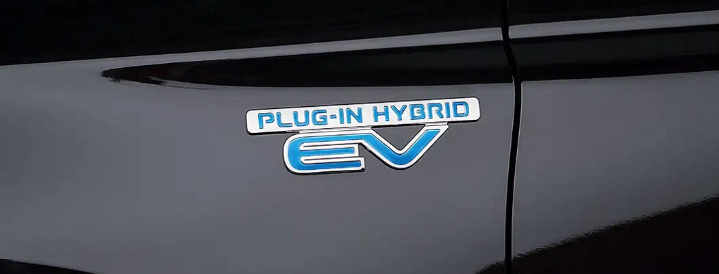 Plug-in Hybrid - 2020 Mitsubishi Outlander PHEV Plug-in Hybrid - 2020 Mitsubishi Outlander PHEV