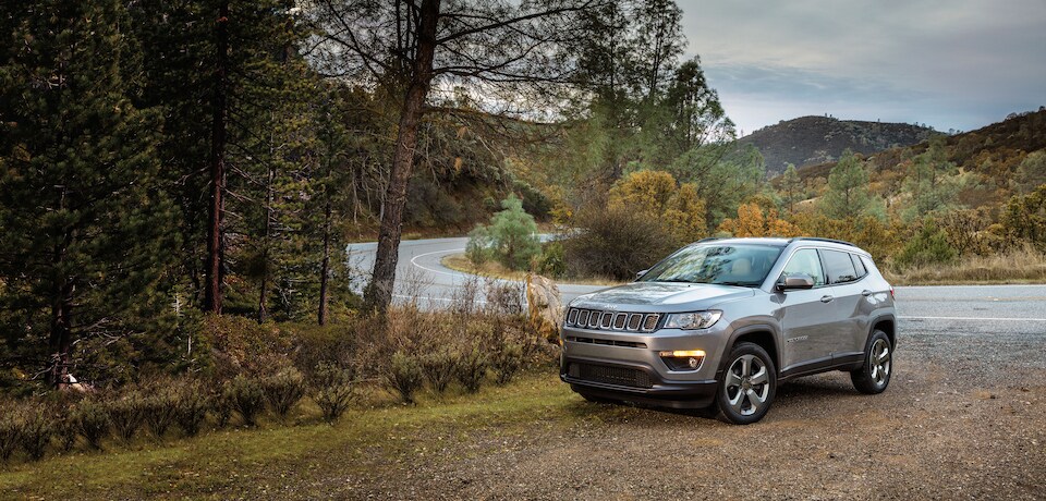 2020-Jeep-Compass-Longitude-SUV-L01.jpeg