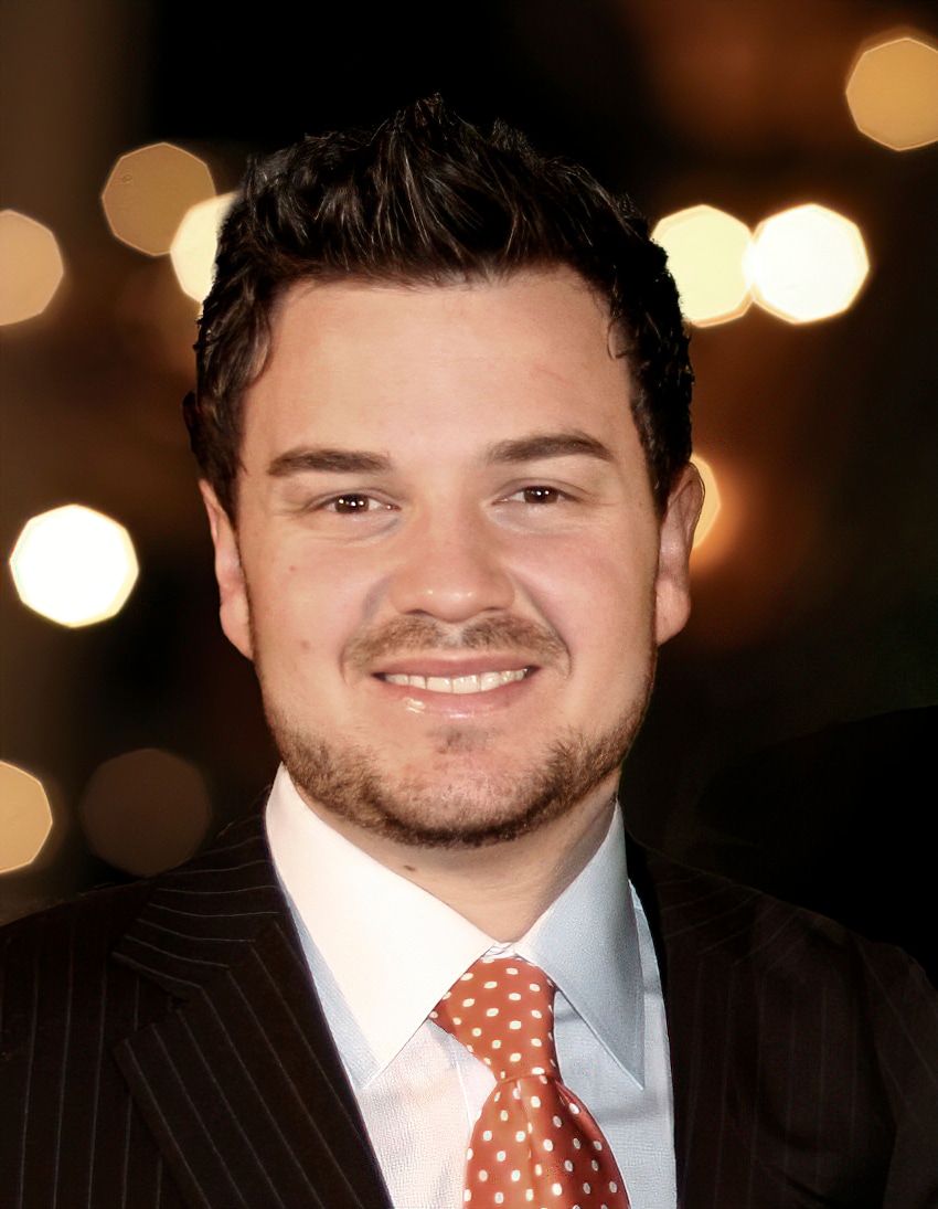 Scott-Headshot-01-sharpen-sharpen.jpg
