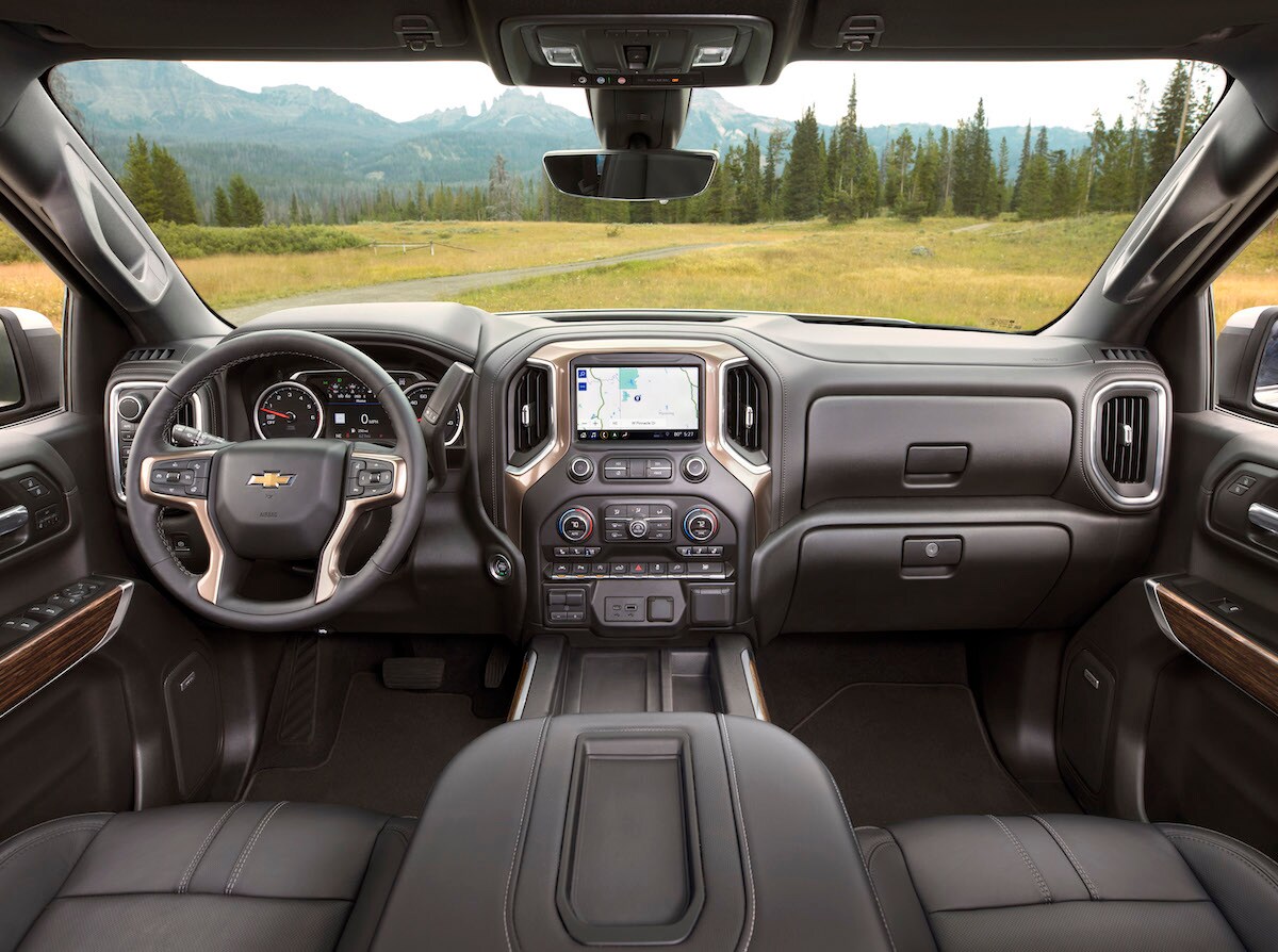 2020-Chevrolet-Silverado-HighCountry-006.jpg