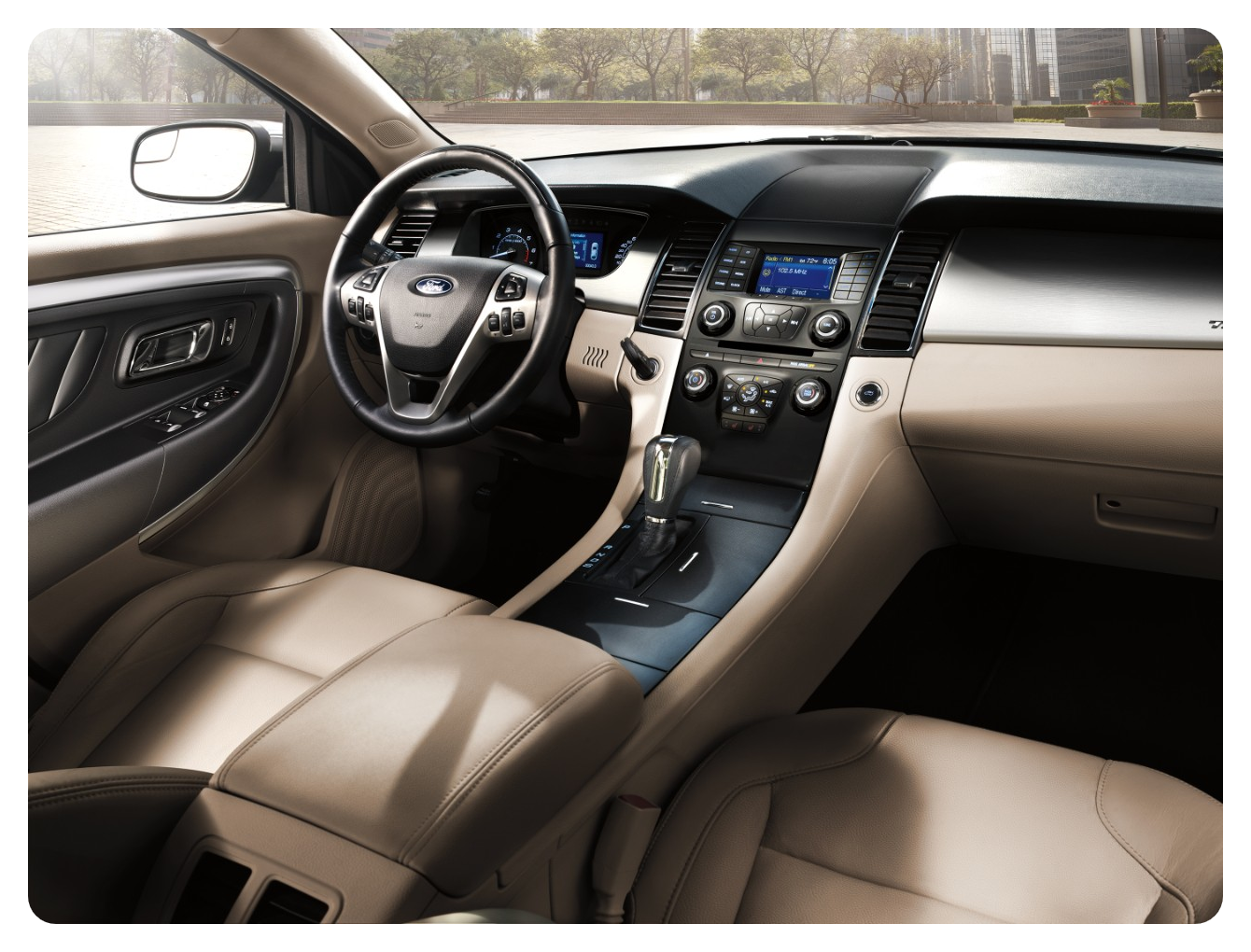 2018 Ford Taurus Interior.png