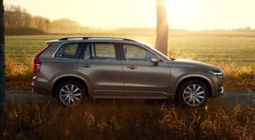 2016-XC90.jpg