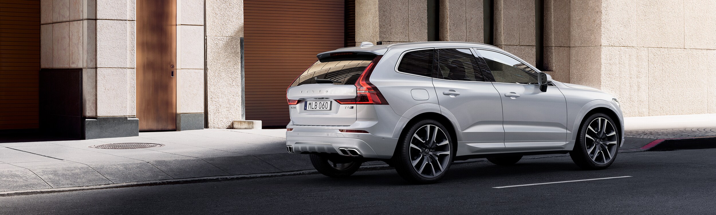 2019 Volvo XC60 Exterior White.jpeg