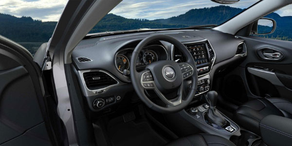 interior-2019-jeep-cherokee-stoltz-dubois.jpg