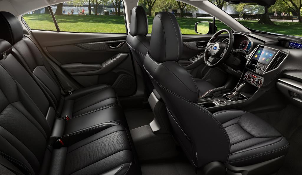 vue latérale de l'habitacle d'une Subaru Impreza 2023