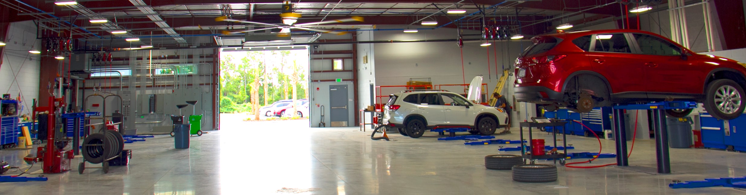 Service Bay.jpg