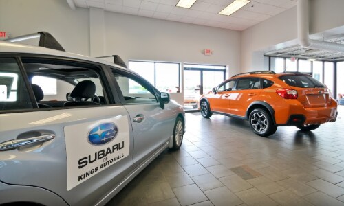Subaru of Kings Automall_Inside.png