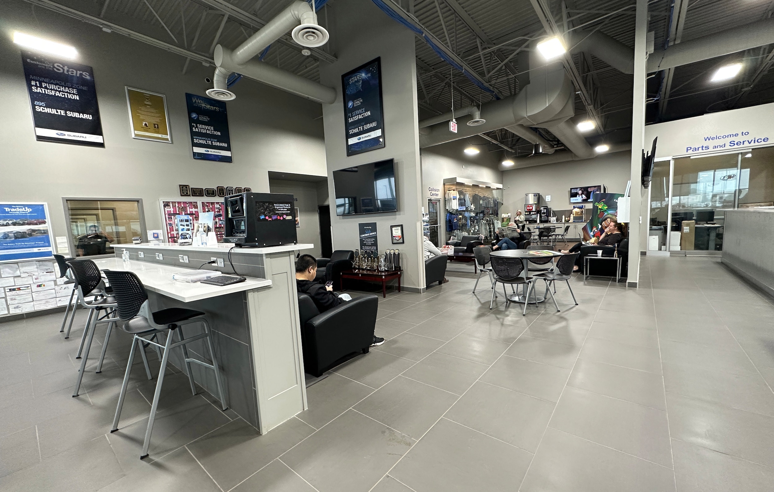 customer lounge cropped.jpg