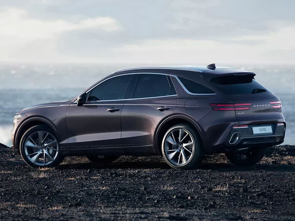 2022 Genesis GV70 Rear Quarter Angle