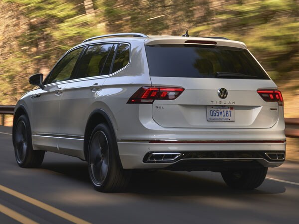 2022 Volkswagen Tiguan Rear Angle & Tailgate