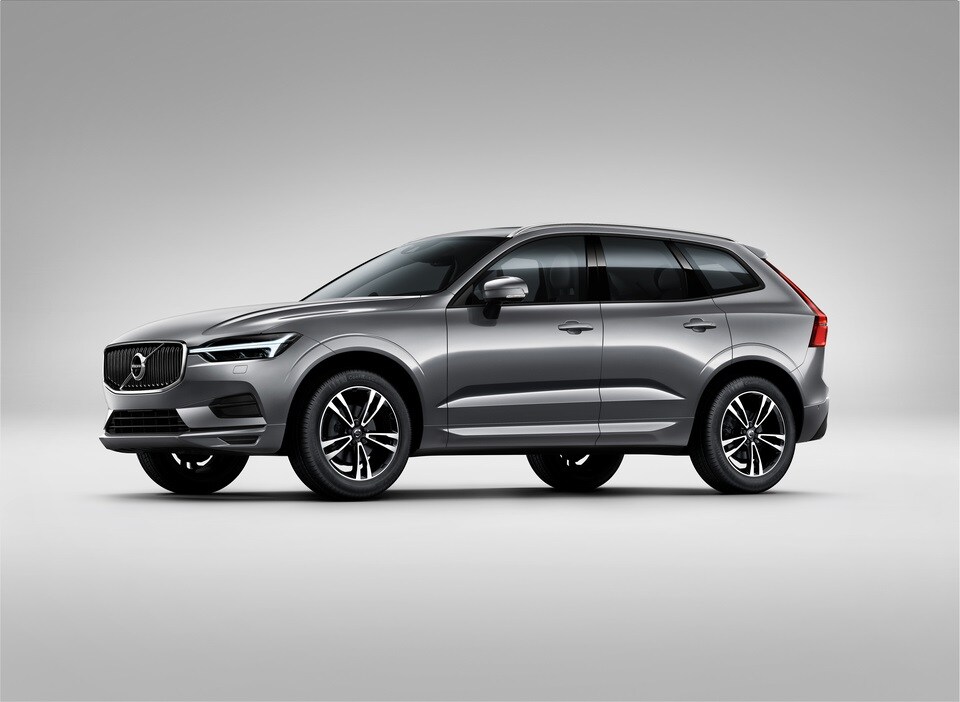 2021-Volvo-XC60-Momentum-T5-WheelAddOn-SUV-L01.jpg