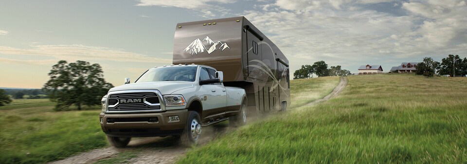 2017-RAM-3500-LaramieLonghorn-DoubleCab-Truck-L01.jpg
