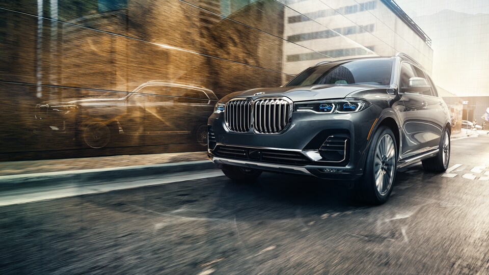 2021-BMW-X7-xDrive40i-Luxury-WheelAddOn-SUV-L05.png
