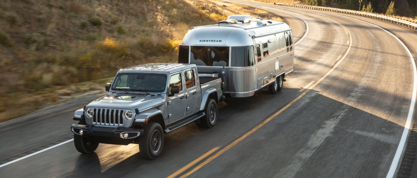 2020 Jeep Gladiator towing a trailer
