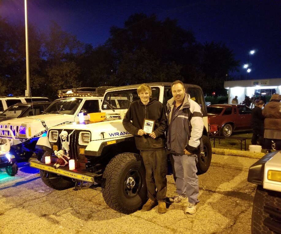 1995 Jeep Wrangler.jpg