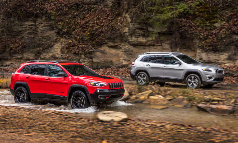 2019 Jeep Cherokee 2019 Jeep Cherokee in water by grey Jeep Cherokee