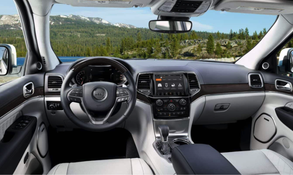 2019 Jeep Grand Cherokee Interior
