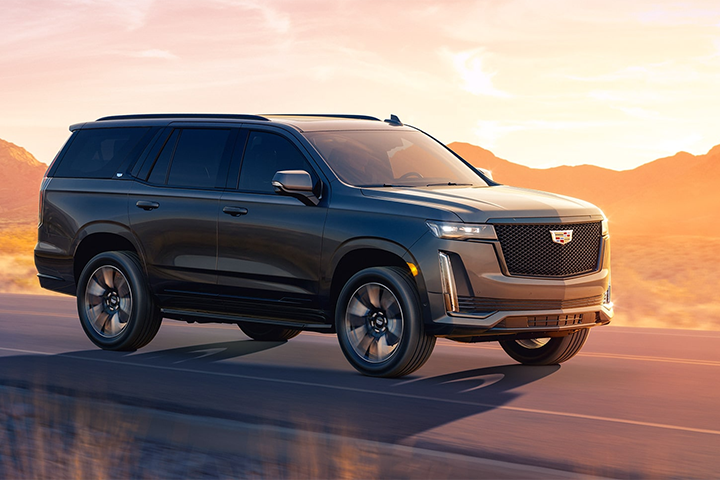 my23-escalade-gallery-scroller-exterior-passenger-side-v2.png