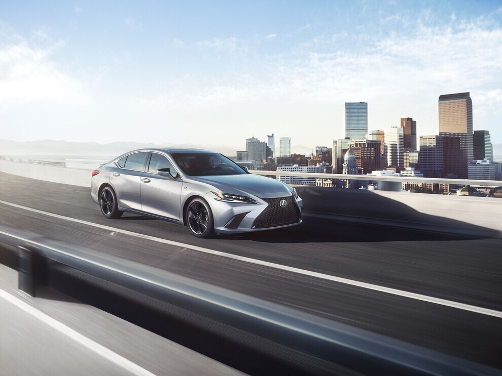 2025 Lexus ES Front