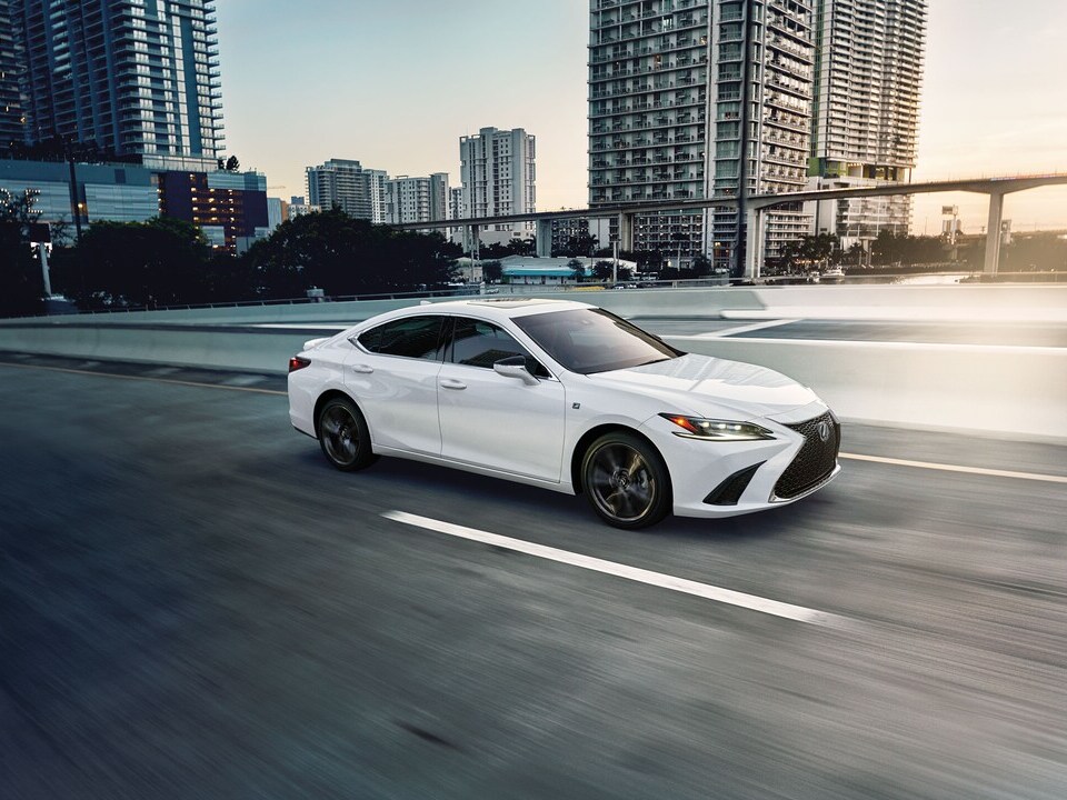 2025 Lexus ES