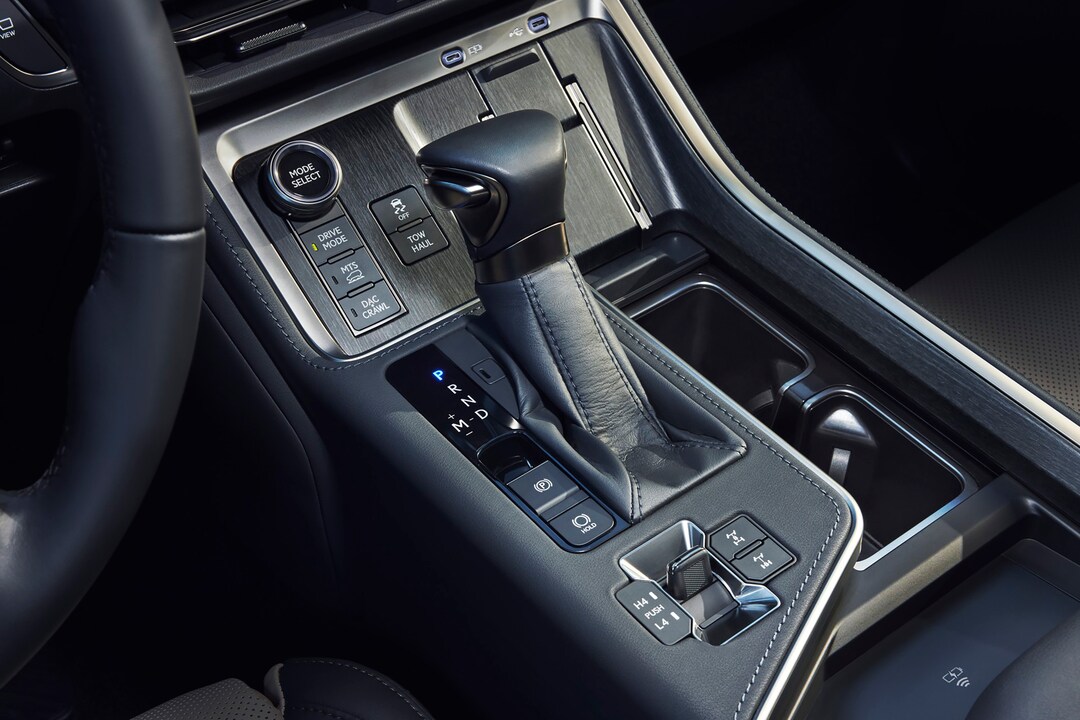 2025 Lexus GX rear.jpg 2025 Lexus GX Interior