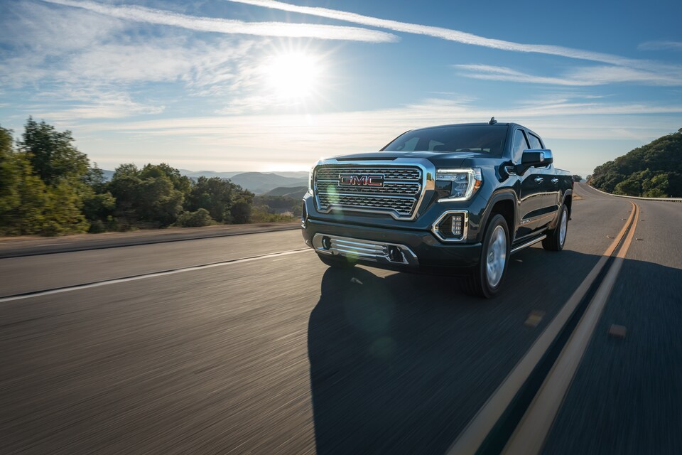 2021-GMC-Sierra1500-Denali-CrewCab-ShortBox-UltimatePackage-Truck-L07.png