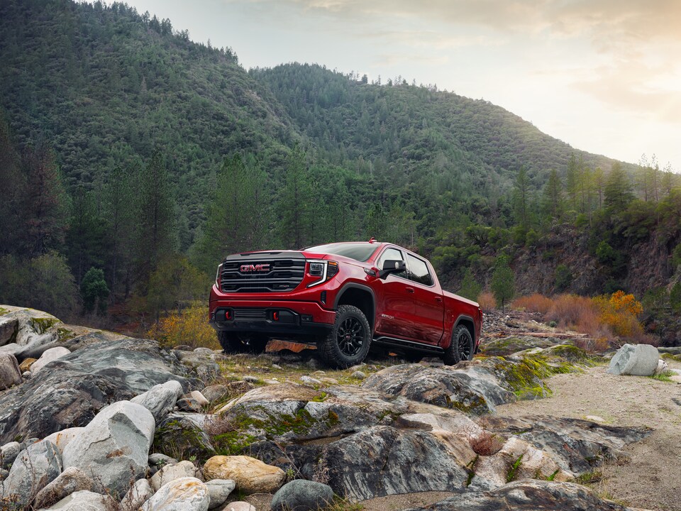 2023-GMC-Sierra1500-AT4X-CrewCab-ShortBox-Truck-L02.png