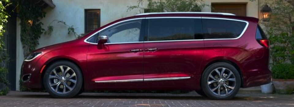 2018-Chrysler-Pacifica-Touring-L-Van-L03.jpg