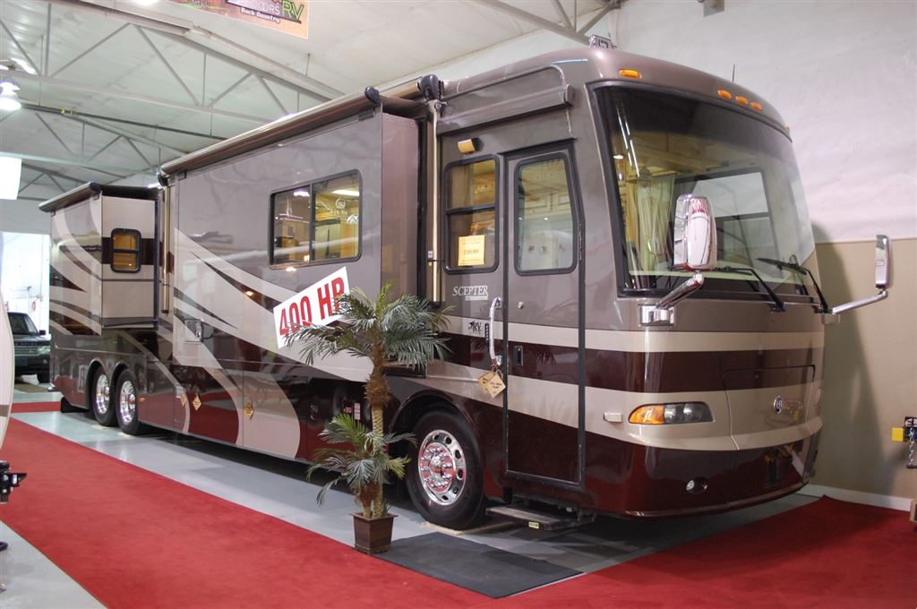 HOLIDAY RAMBLER Scepter
